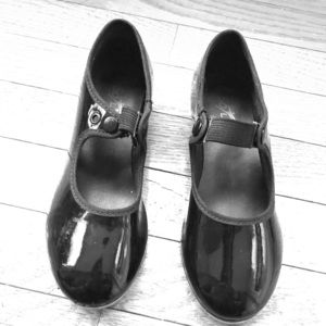 Girls tap shoes with snap on closure 🎹🎺🥁💃🥿
